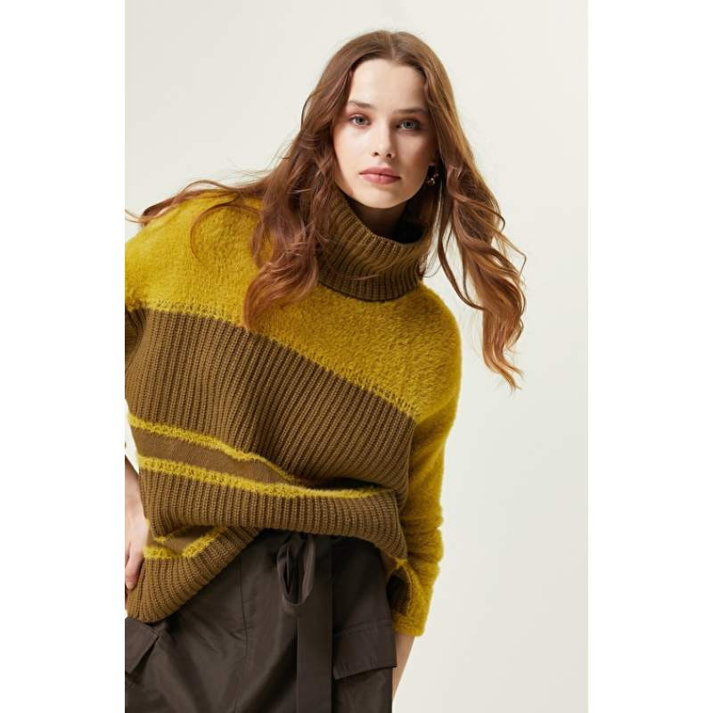 Oil Green Sweater Oil Green Sweater