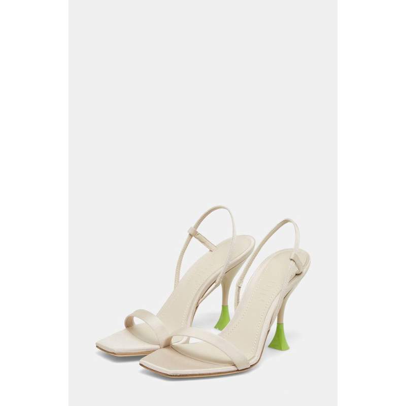 3 Juin BEIGE HEELS