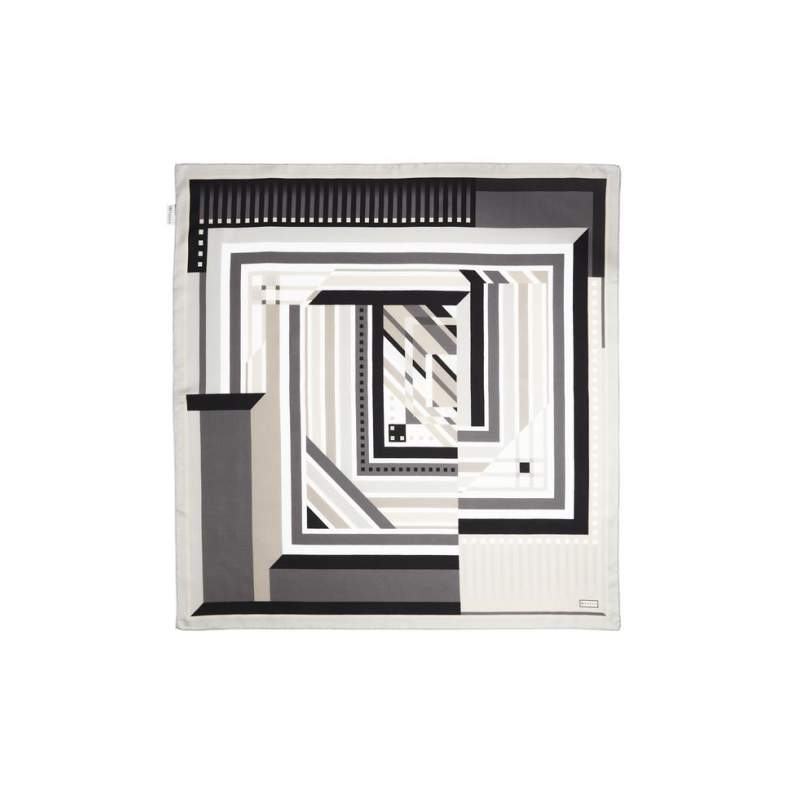 VAKKO GEOMETRIC PATTERNED SILK SCARF VAKKO GEOMETRIC PATTERNED SILK SCARF