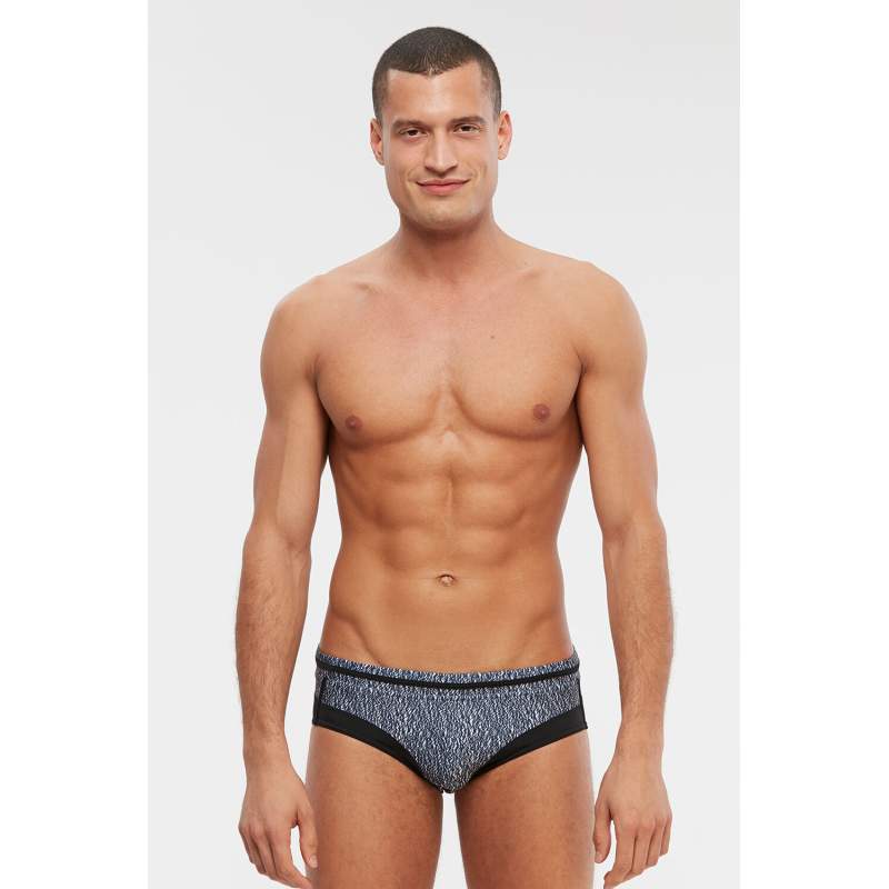 Meer Stripe Detailed Sprint