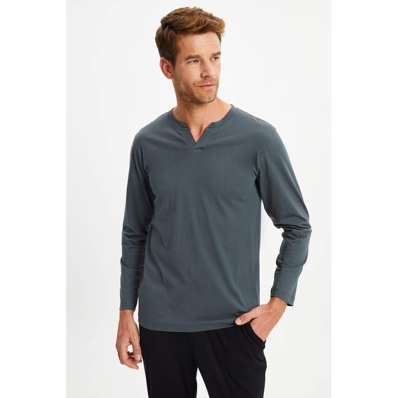 Newton V-Neck Detailed Basic Men's Top