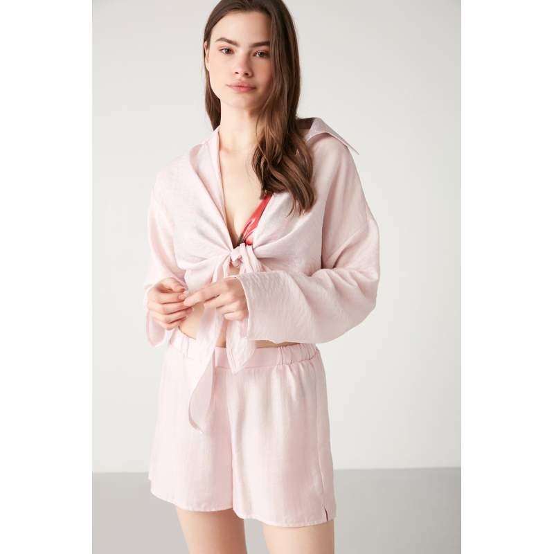 Berry Den Color Elastic Waist Short Shorts