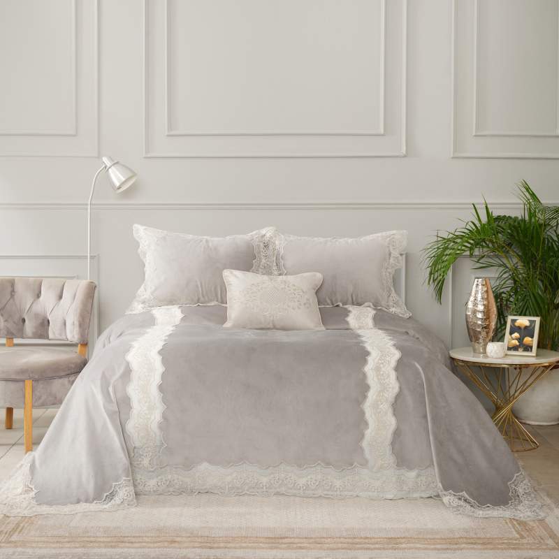 Karaca Home Blue 4 Piece Gold French Lace Dowry Cover Set Karaca Home Blue 4 Piece Gold French Lace Dowry Cover Set