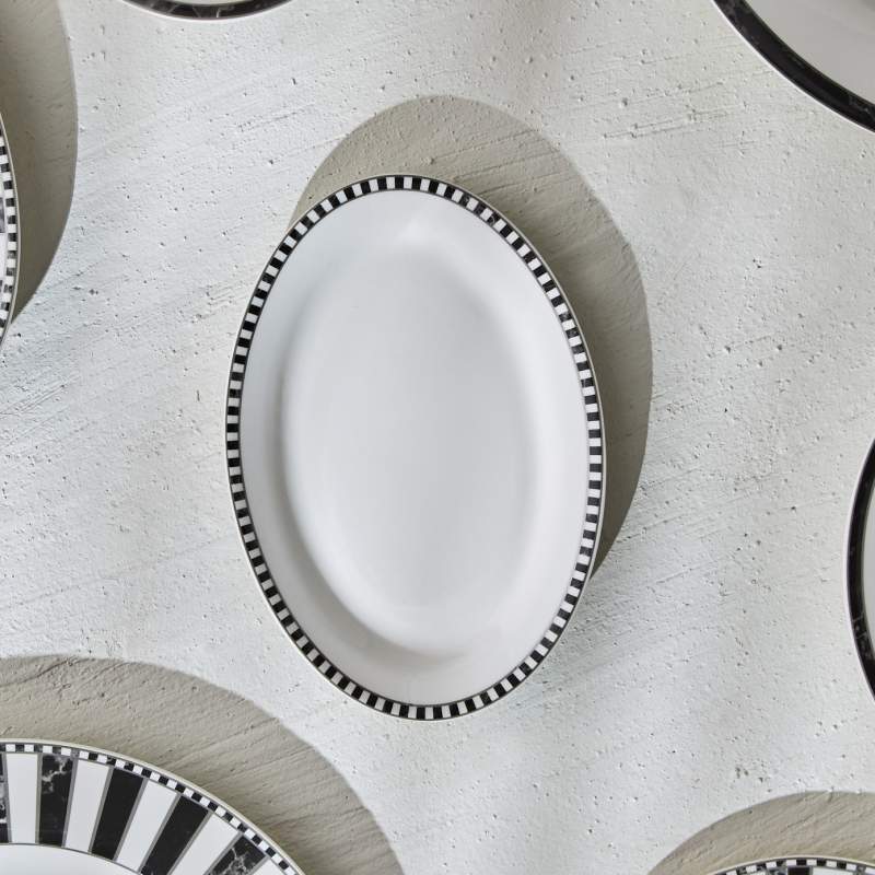 Roe Checkered Small Porcelain Boat Plate 20 cm