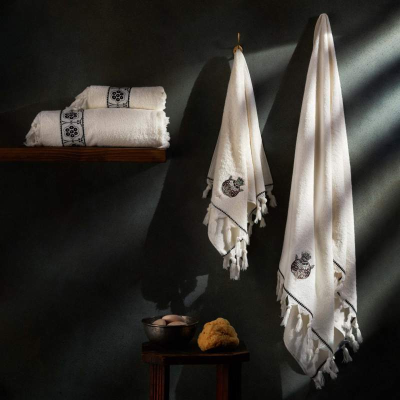 Karaca Home Paye Seljuk Series Artichoke Embroidered Bath Set Karaca Home Paye Seljuk Series Artichoke Embroidered Bath Set