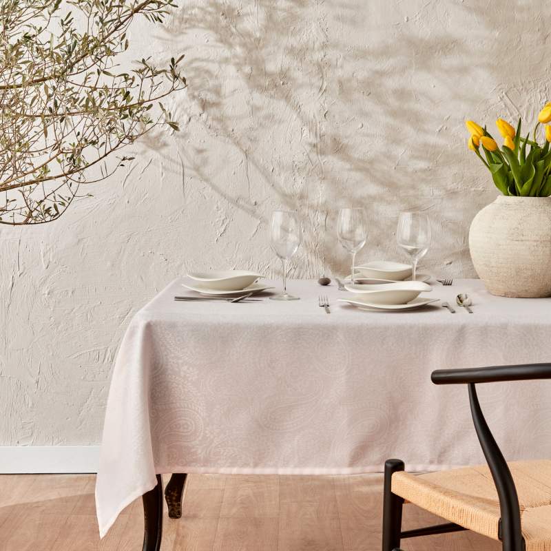 Karaca Home Chesney Carefree Table Linen Ecru