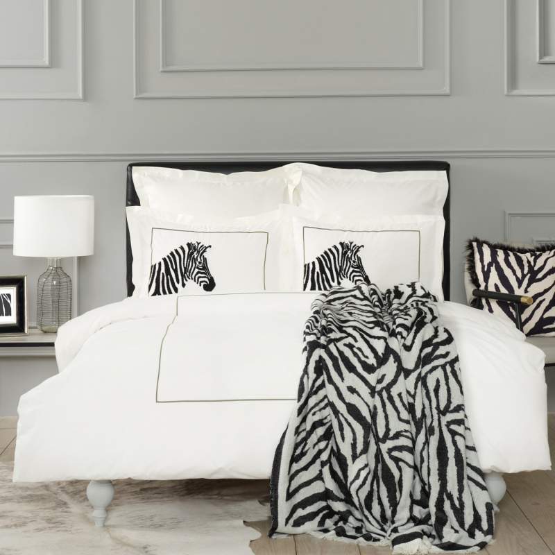 Karaca Home Zebra Black Double Jacquard Blanket Karaca Home Zebra Black Double Jacquard Blanket