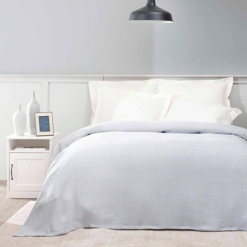 Sarah Anderson Curvy Baby Blue Double All-Season Coverlet Sarah Anderson Curvy Baby Blue Double All-Season Coverlet