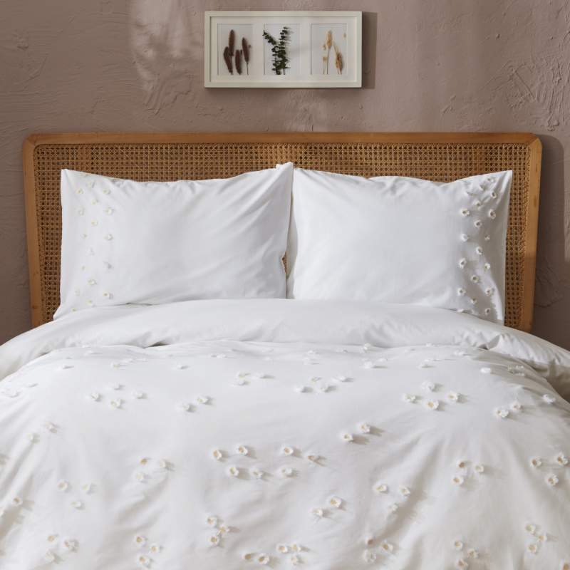 Karaca Home Lily 100% Cotton Single Embroidered Duvet Cover Set White Karaca Home Lily 100% Cotton Single Embroidered Duvet Cover Set White