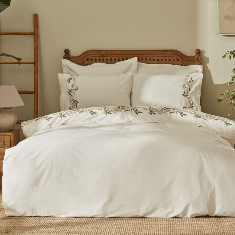 Karaca Home Nancy 100% Cotton Double Embroidered Duvet Cover Set White Karaca Home Nancy 100% Cotton Double Embroidered Duvet Cover Set White