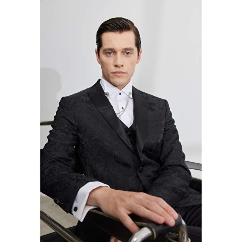 Slim Fit Swallow Collar Vest Tuxedo Suit