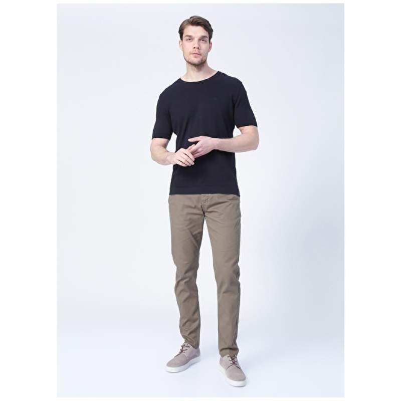Tvorničke muške chino hlače s niskim strukom u stilu kaki boje STOP
