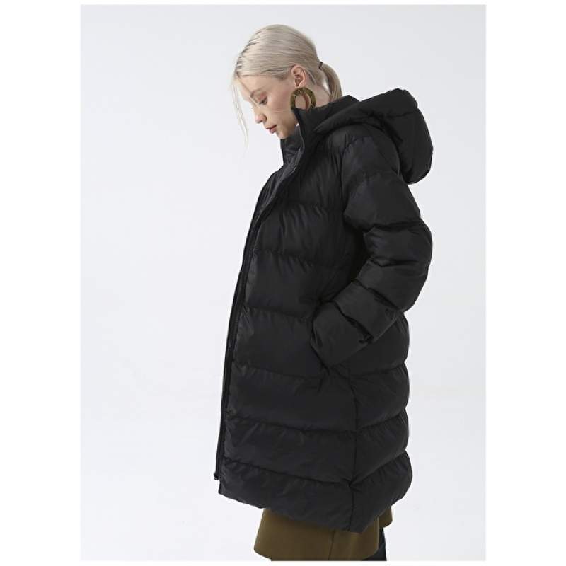 Factory Black Women's Coat YN102