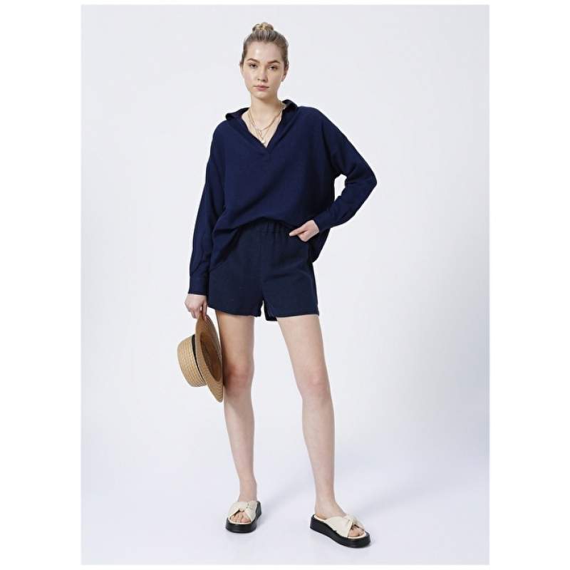 Factory Navy Women Linen Blend Shorts LIBANGE