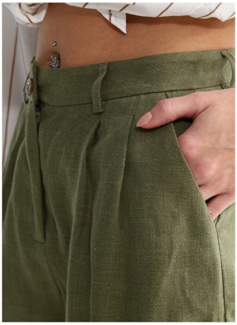 Factory Normal Waist Basic Green Women's Shorts TALON